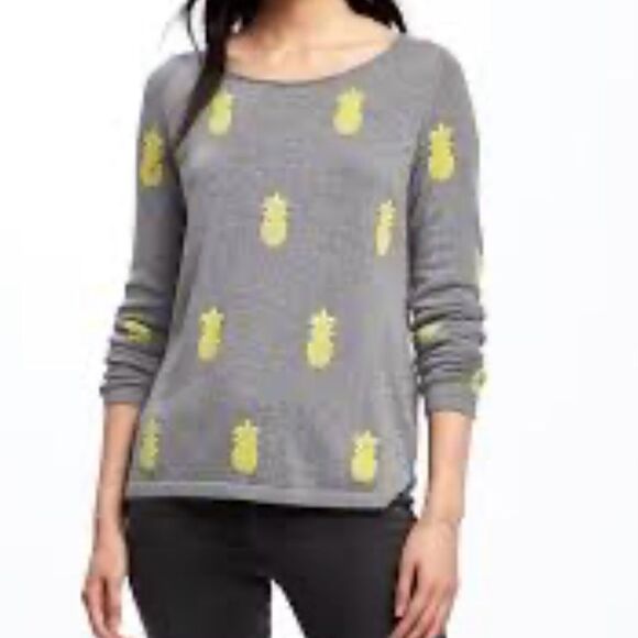 OLD NAVY Semi-Fitted Graphic Sweater - Picture 1 of 6
